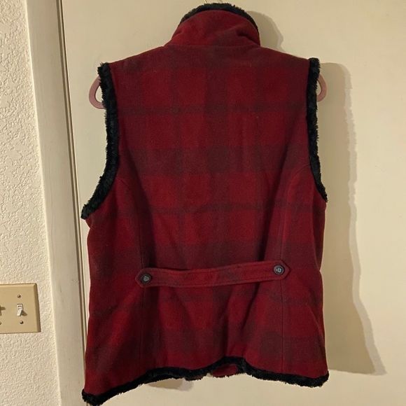 Woolrich ruby red plaid vest size large - Picture 2 of 4